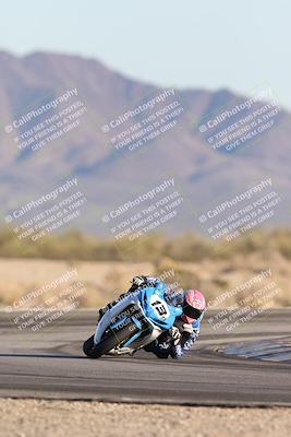 media/Dec-07-2025-CVMA (Sun) [[3e7d2de5dc]]/Race 16-Formula Middleweight/